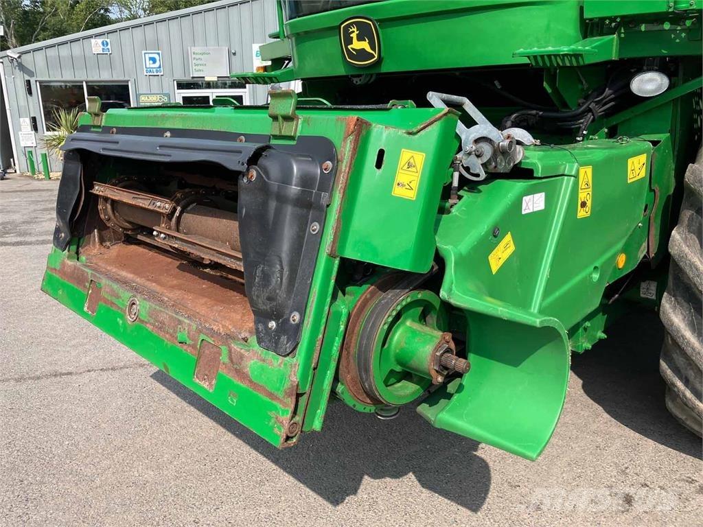John Deere S690i HM 聯合收穫機