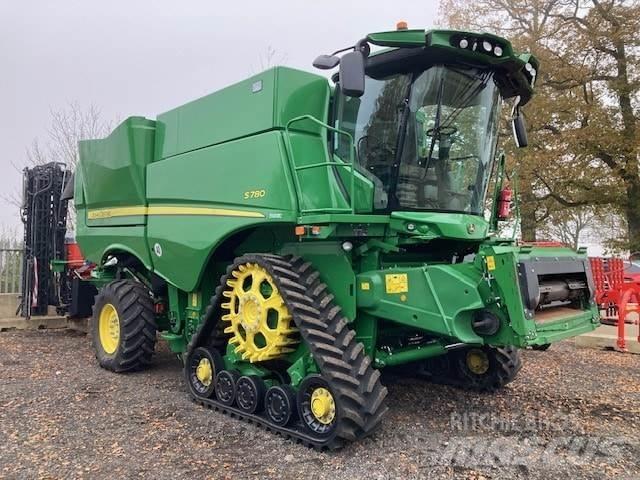 John Deere S780 聯合收穫機