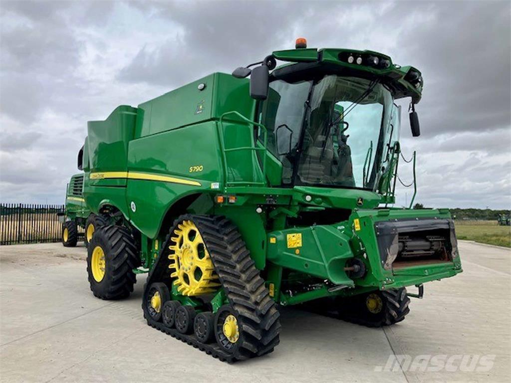 John Deere S790 聯合收穫機