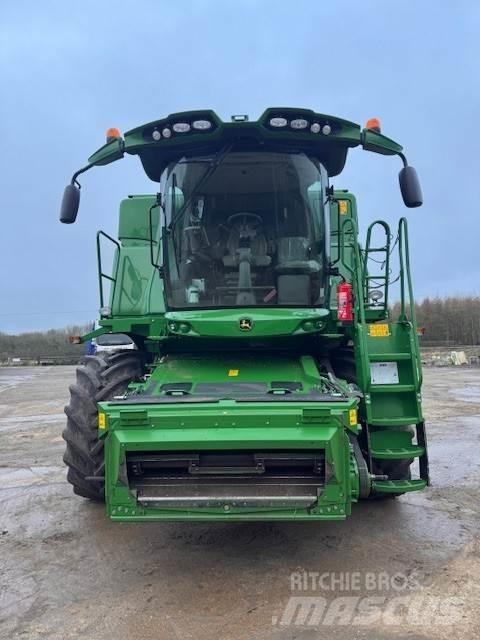 John Deere T670 聯合收穫機