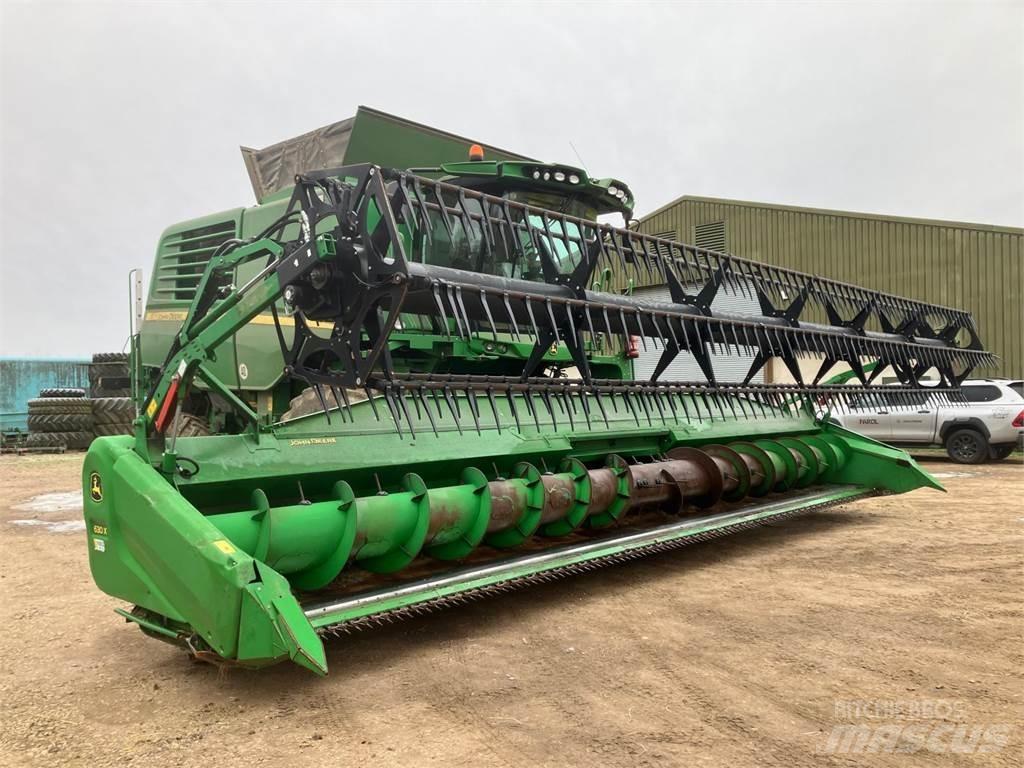 John Deere T670 HM 聯合收穫機