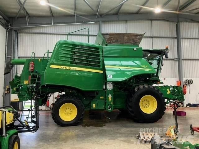 John Deere T670i 聯合收穫機