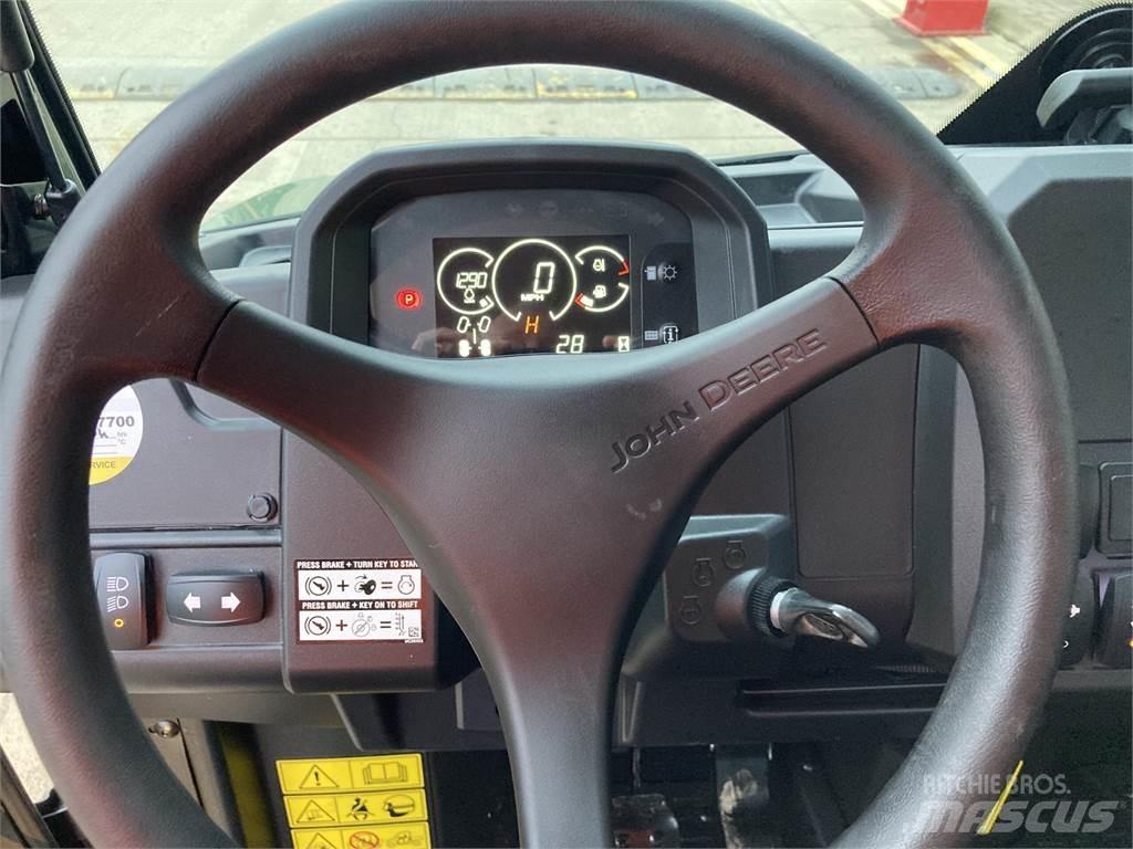John Deere XUV875M 多用途機械