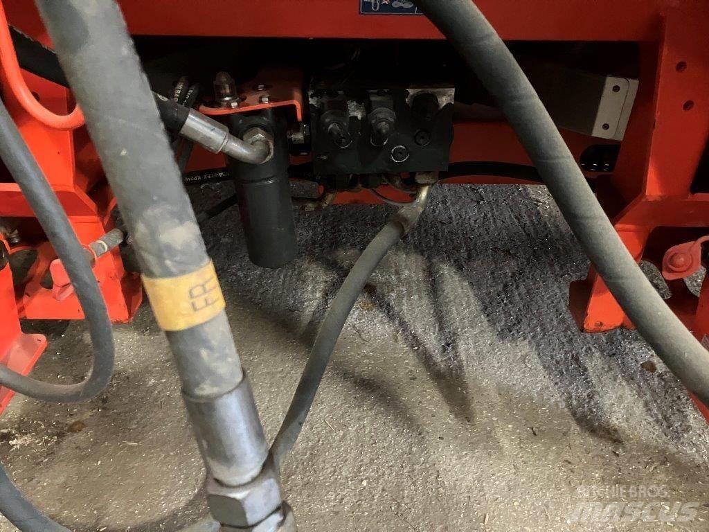 Kuhn Axis 50.2 HEMCW 肥料撒佈機