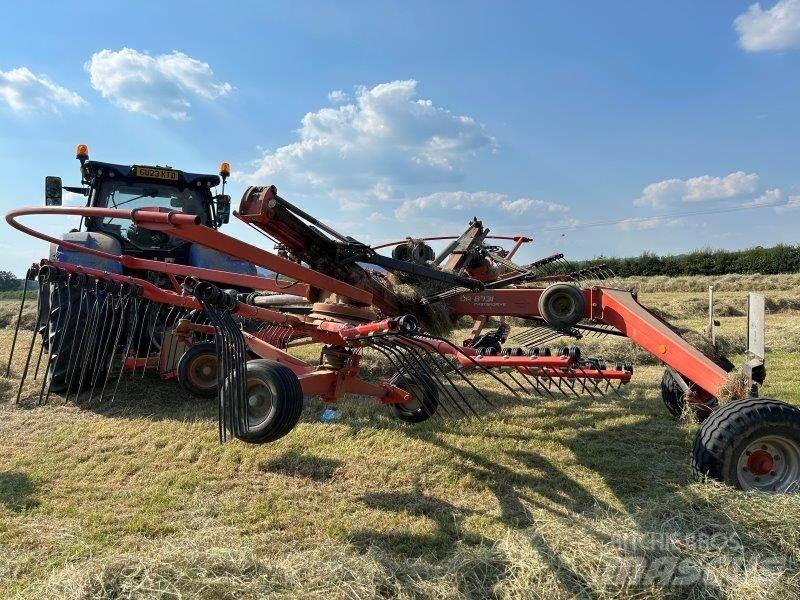Kuhn GA8731 耙與翻草機