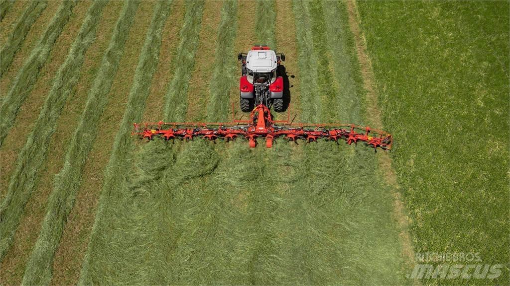 Kuhn GF13003 耙與翻草機