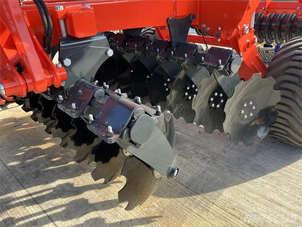 Kuhn L6000 中耕管理機