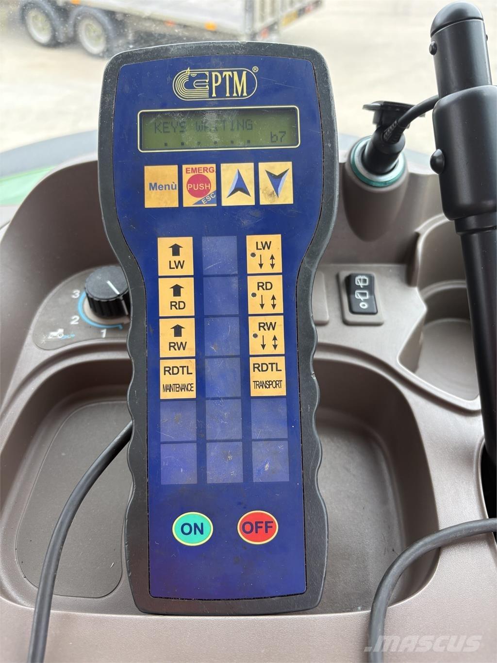 Major TDR2000 裝載與牽引式割草機