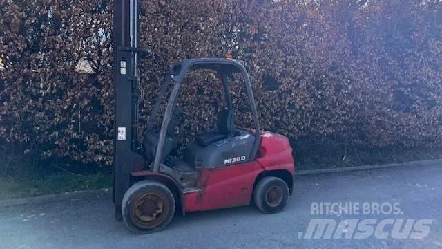 Manitou MI30D 農業用伸縮臂裝載機