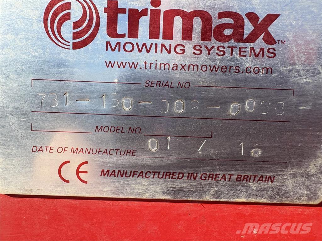 Trimax Striker 150 裝載與牽引式割草機