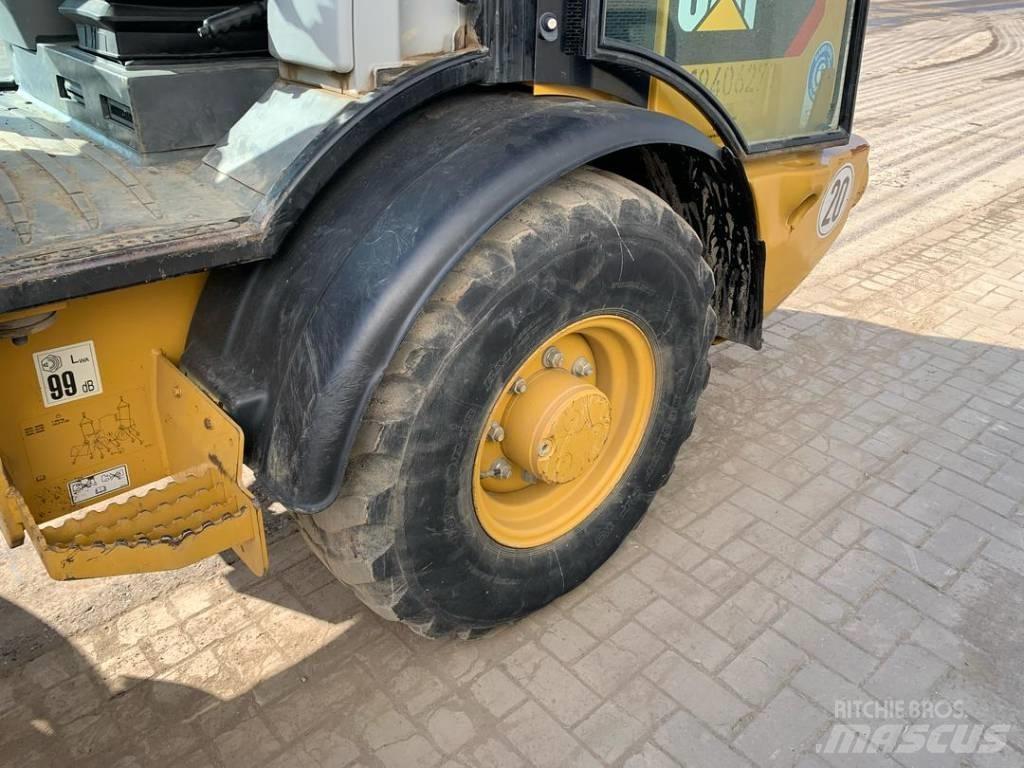 CAT 906 M 輪胎式裝載機