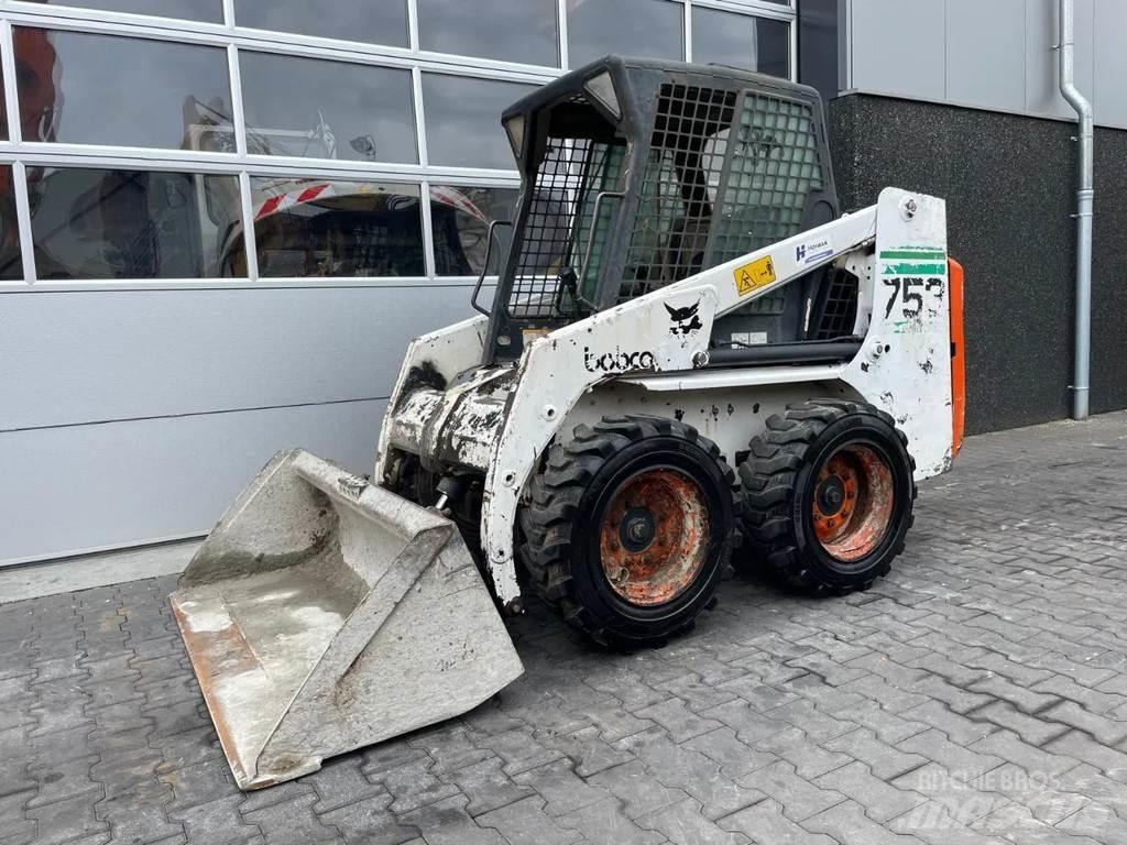 Bobcat 753 滑移轉向裝載機