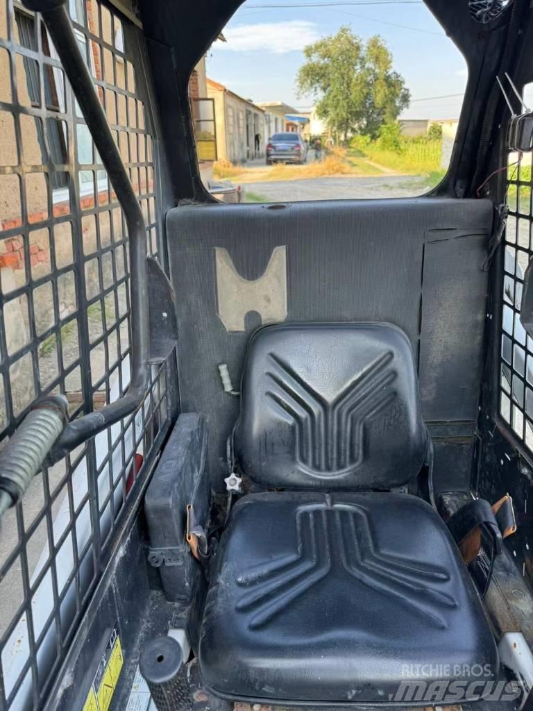 Bobcat S 70 滑移轉向裝載機