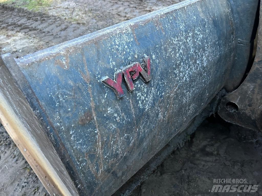 Volvo BM L 120 輪胎式裝載機