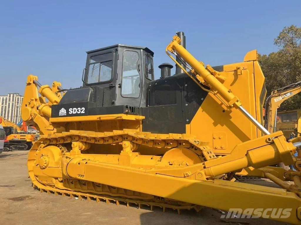 Shantui SD 32 履帶推土機