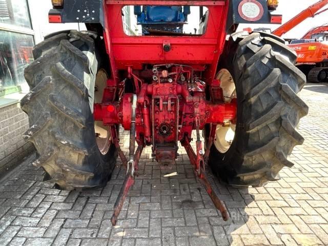 International 1255 A 曳引機