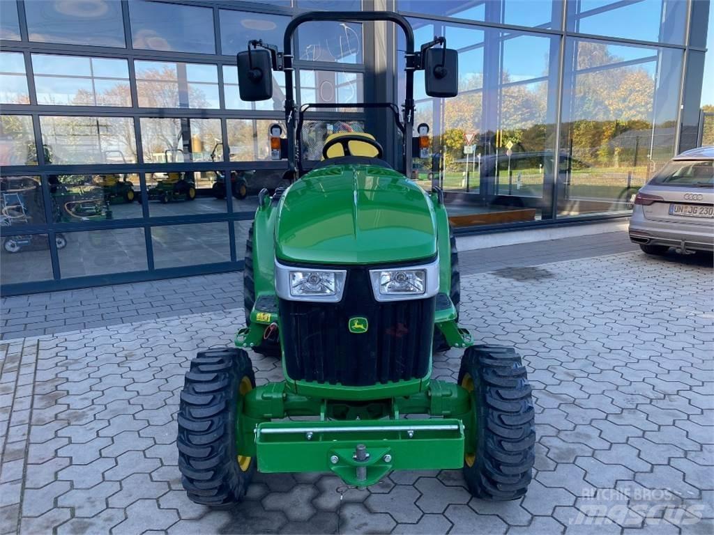 John Deere 3046R 曳引機
