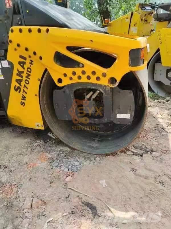 Sakai SW 770 ND 雙輪滾壓機