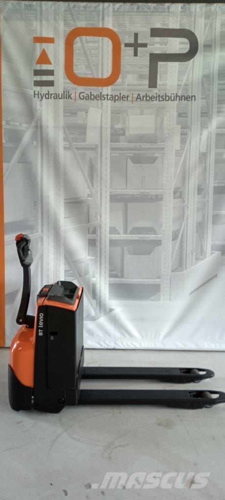 Toyota LWE 160 行走控制式堆積機