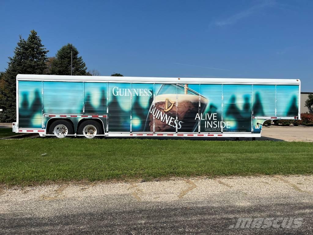 Mickey 22 Bay 飲料拖車
