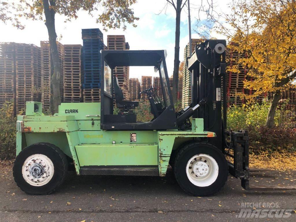Clark DPL100 柴油卡車