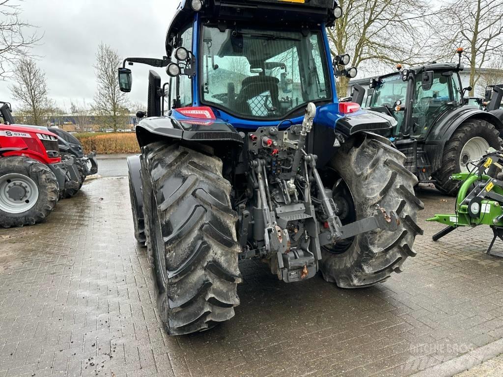 Valtra G125EA 曳引機