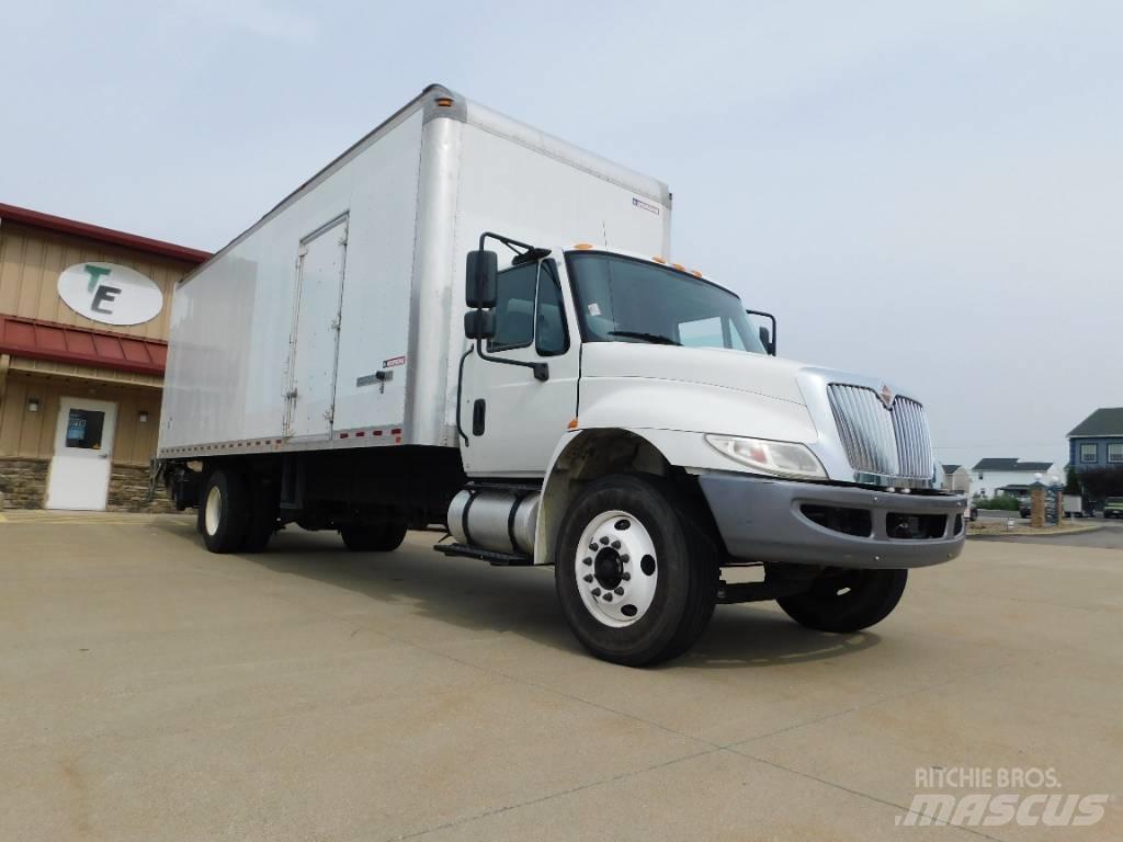 International 4300 貨櫃框架卡車