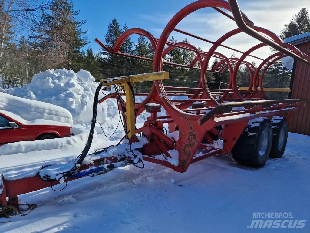 Keltec  Bale Chaser 草捆拖車