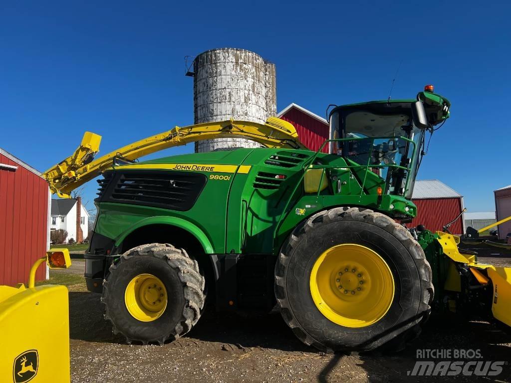 John Deere 9800i 自走式飼料採集機