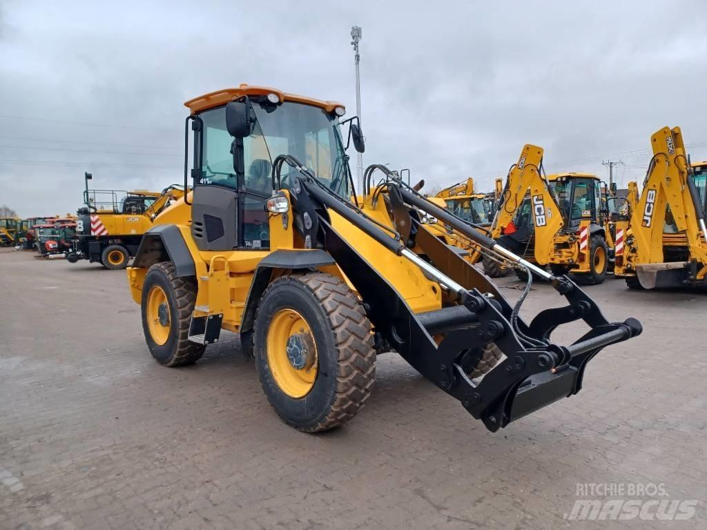 JCB 411 輪胎式裝載機