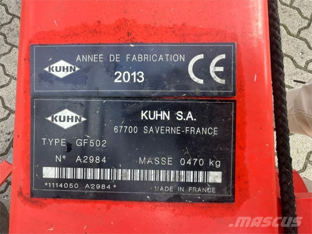 Kuhn GF 502 耙與翻草機