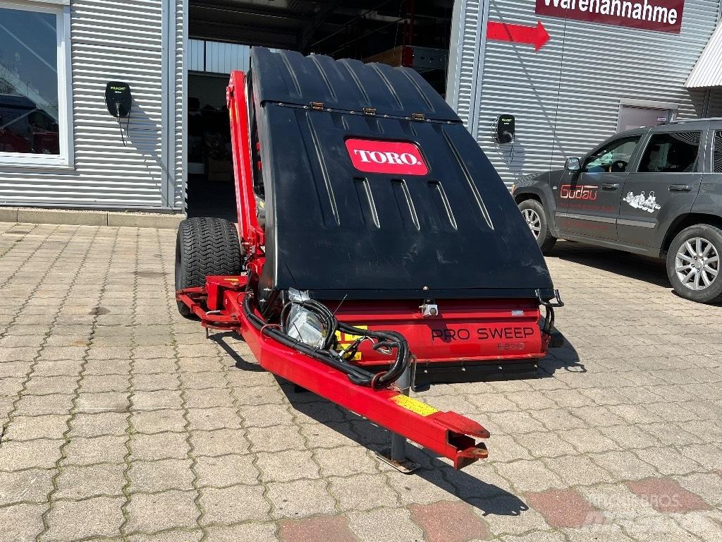 Toro Pro Sweep 果嶺割草機