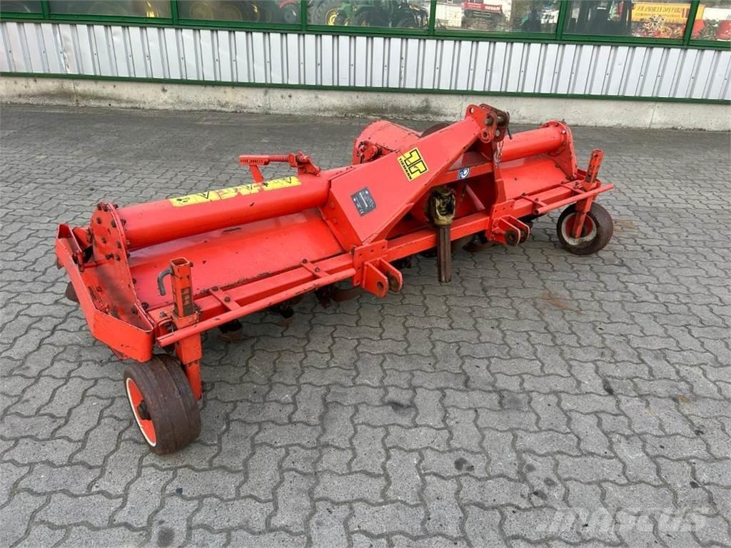Kuhn EL 100N-255 整地工作