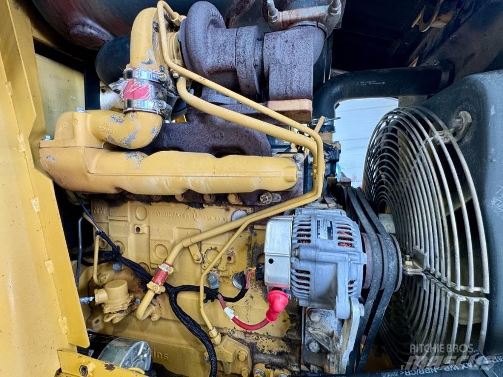 CAT 432 D 反鏟裝載機