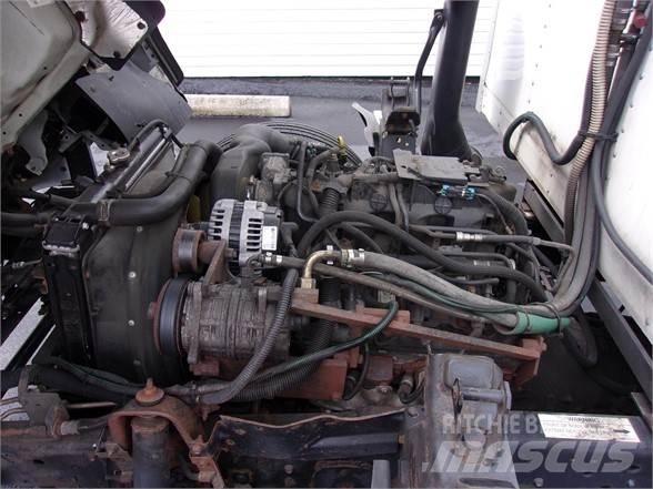 Isuzu NPR HD 溫控卡車