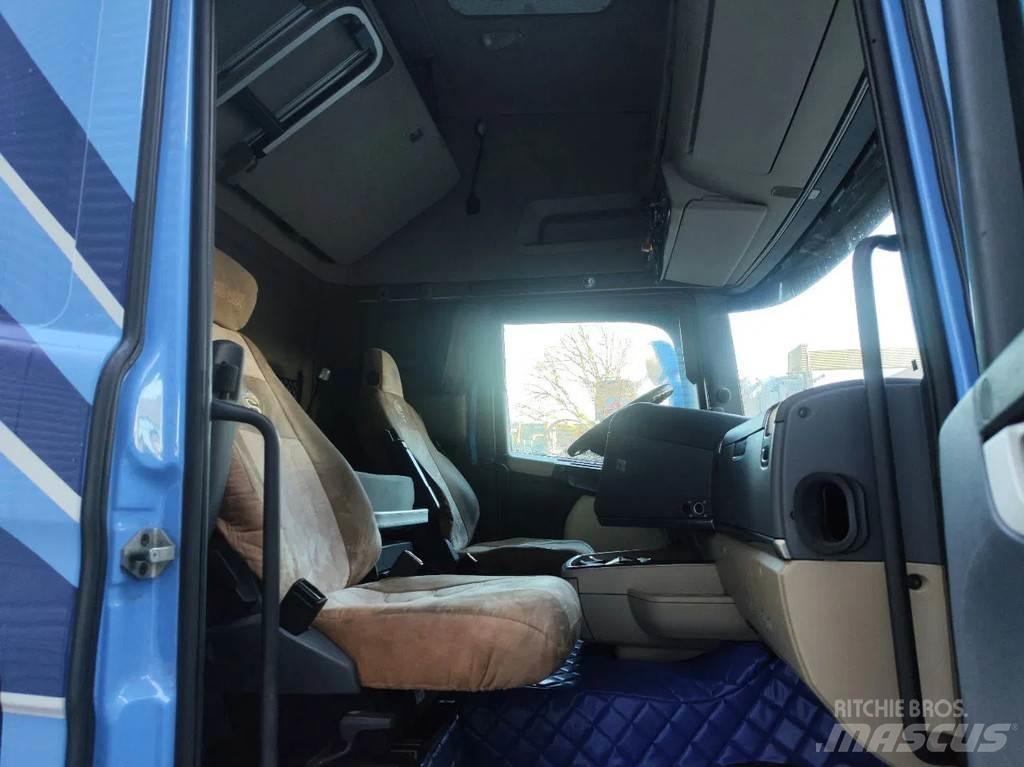 Scania R490 4x2 曳引機組件