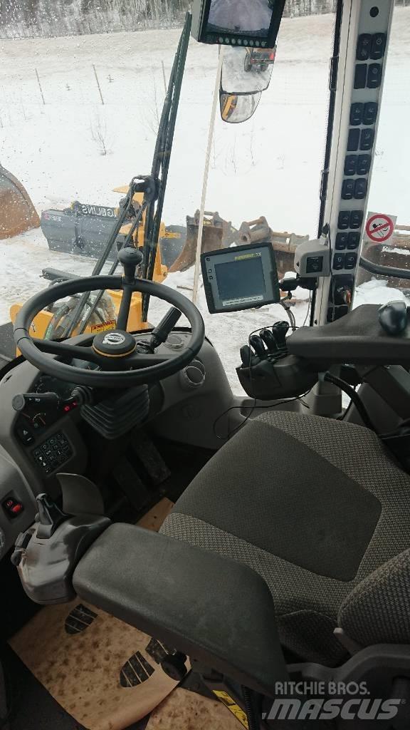 Volvo L120H, UTHYRES 輪胎式裝載機