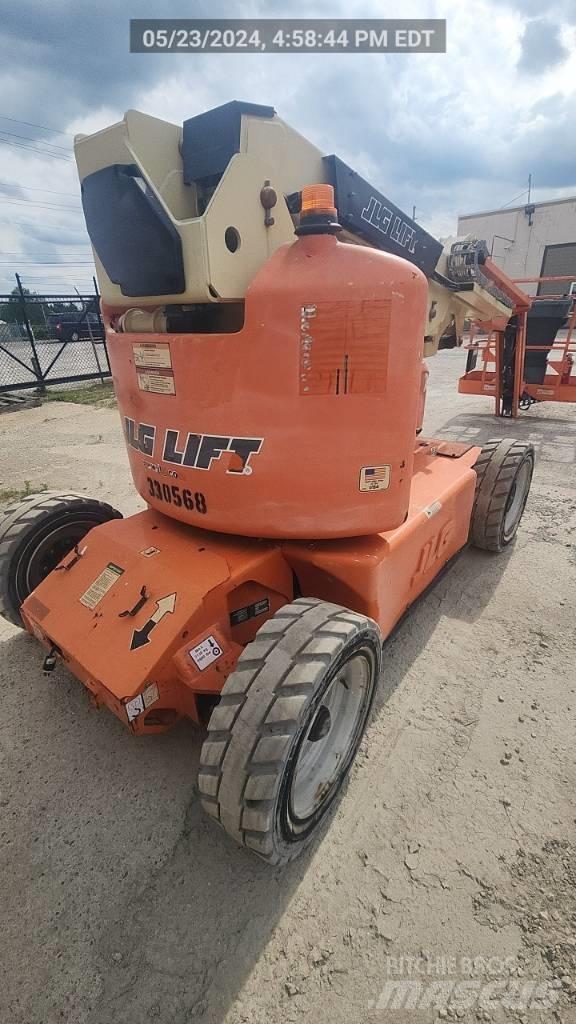 JLG E 450 AJ 曲臂高空作業車