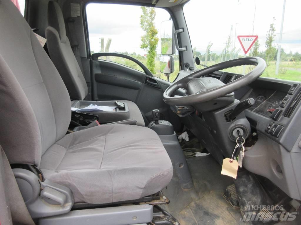 Isuzu N 75.190 平板 / 絞盤 卡車