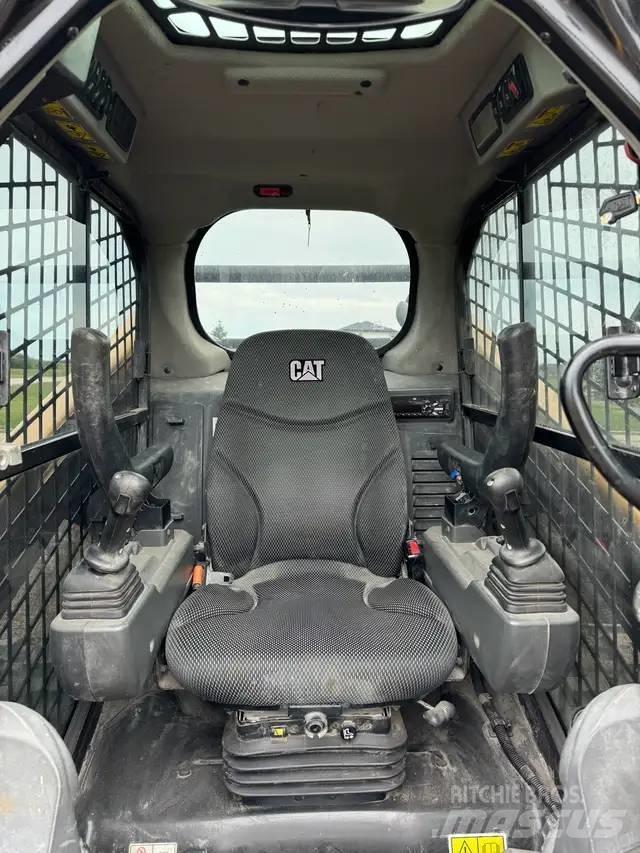 CAT 289 D3 滑移轉向裝載機