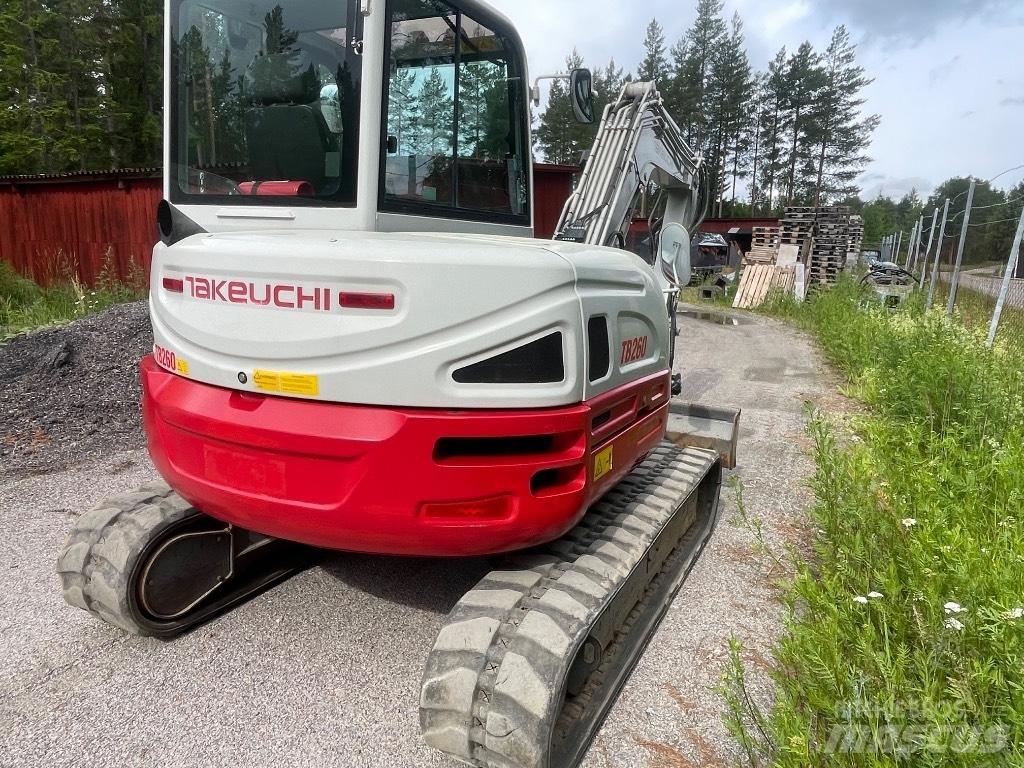 Takeuchi TB 260 小型挖土機/掘鑿機<7t(小型挖掘機)