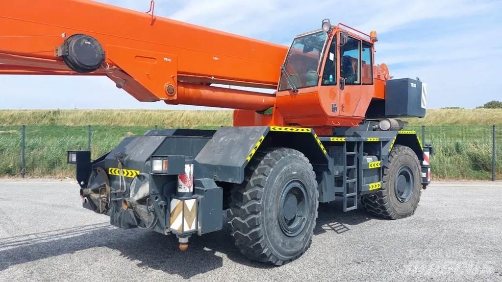 Terex A600 越野起重機