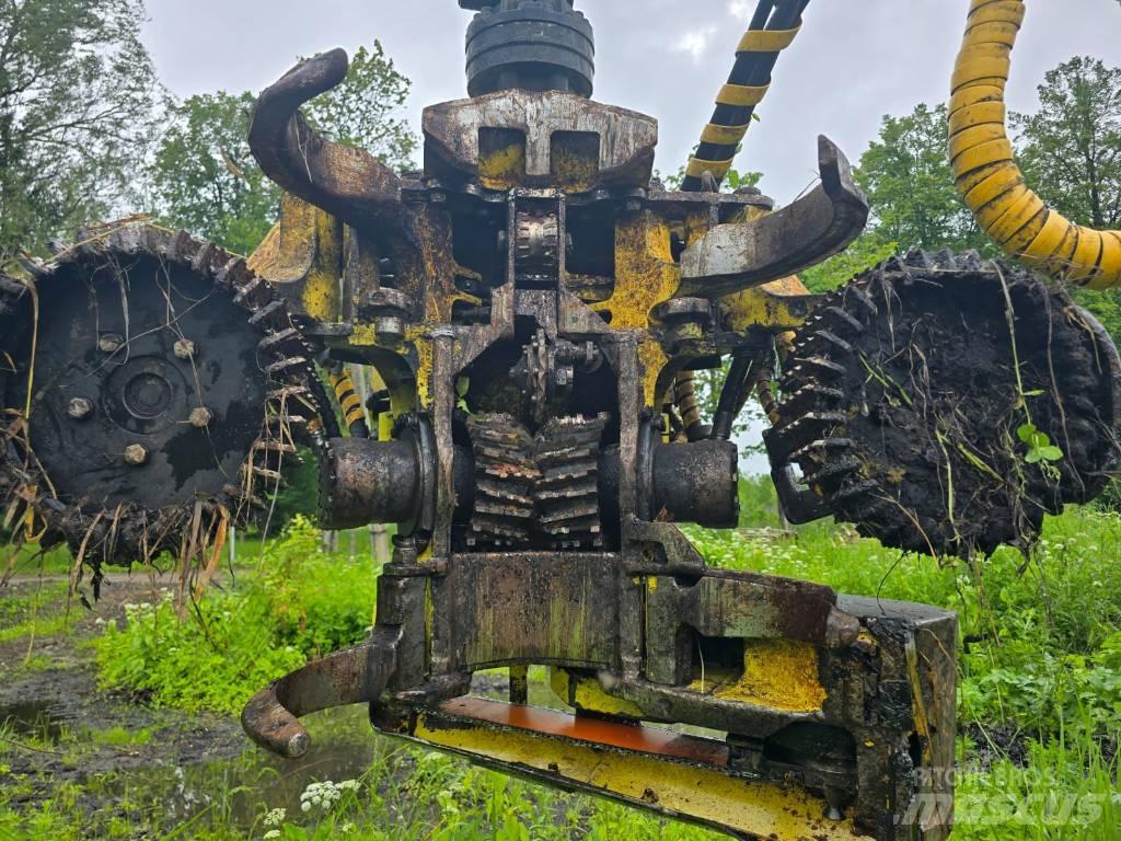 John Deere 1070 E 收穫機
