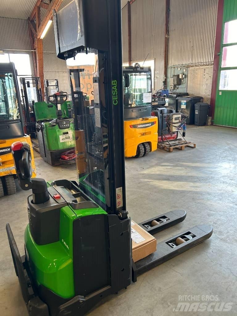 Cesab S 214L 行走控制式堆積機