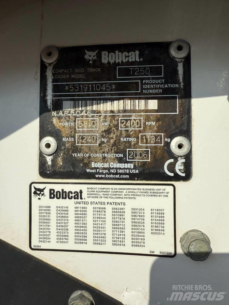 Bobcat T 250 推土機