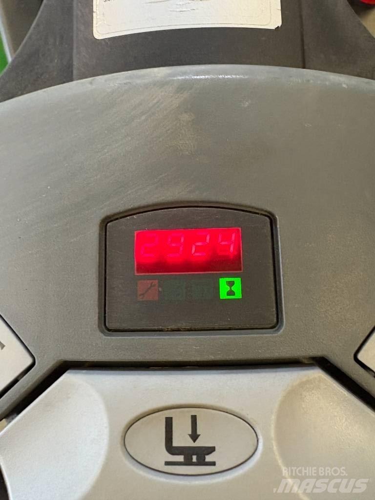 Cesab S316L 行走控制式堆積機