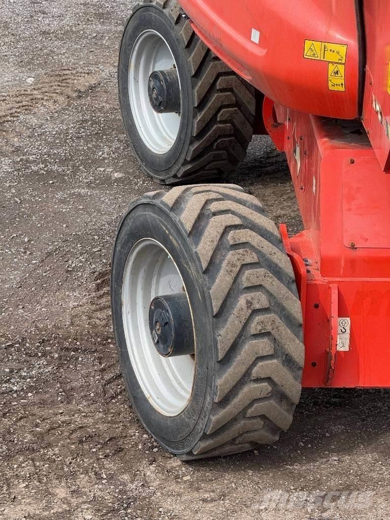 JLG 1250 AJP 曲臂高空作業車