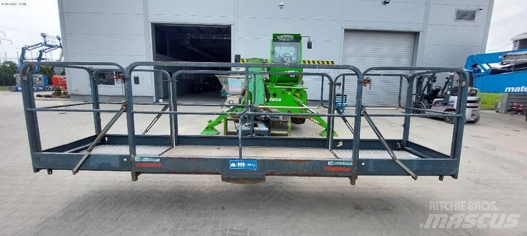 Merlo Roto 38.16 S 伸縮臂操作車