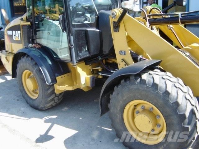 CAT 906 M 輪胎式裝載機