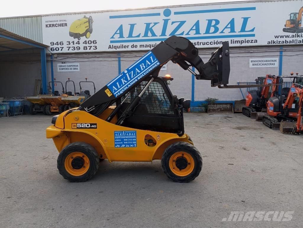 JCB 520-40 伸縮臂操作車